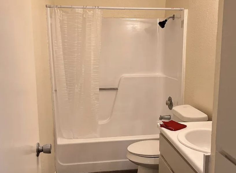 Application Special - 2 Bed/1 Bath off SW Military property image