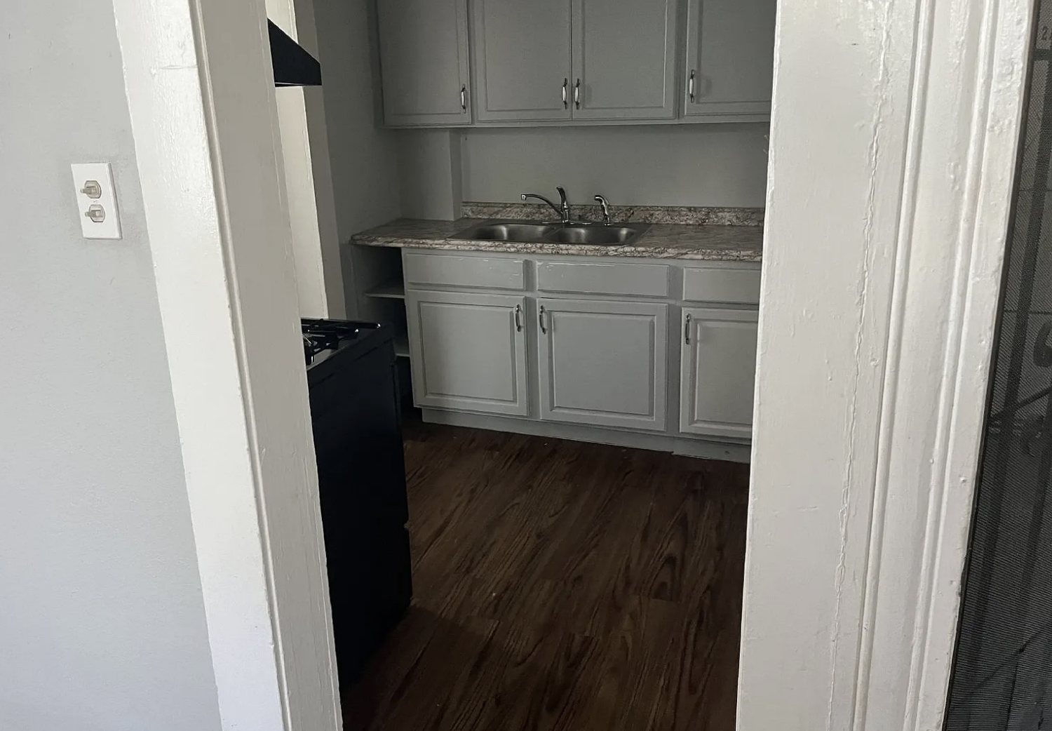 Application Special - Gorgeous One Bedroom On the East Side, Close to Ft. Sam property image