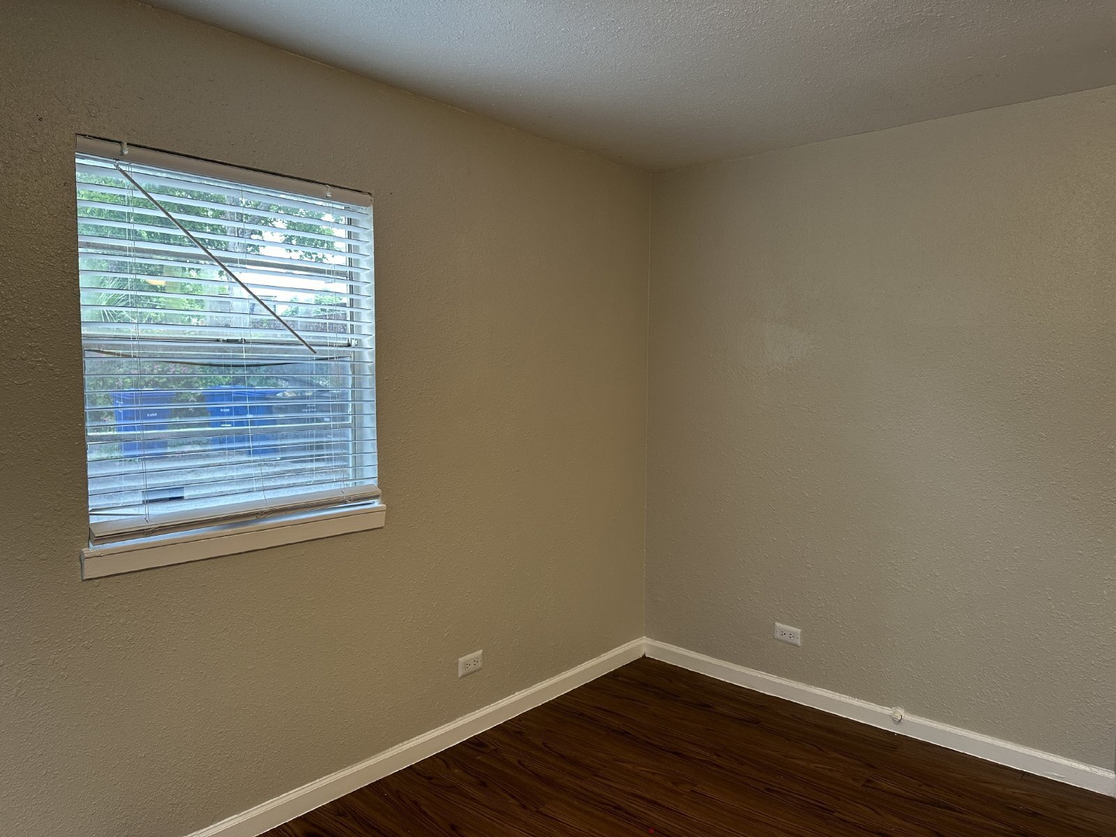 Application Special on this East Side 1 Bedroom, Close to Ft. Sam property image