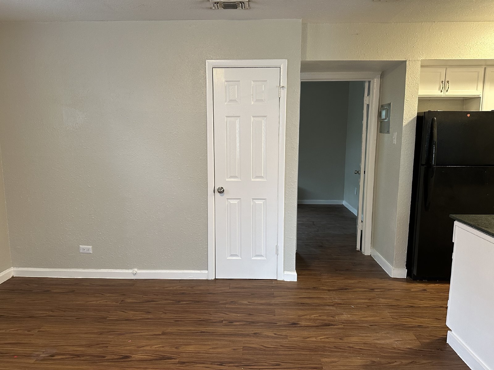 Application Special on this East Side 1 Bedroom, Close to Ft. Sam property image