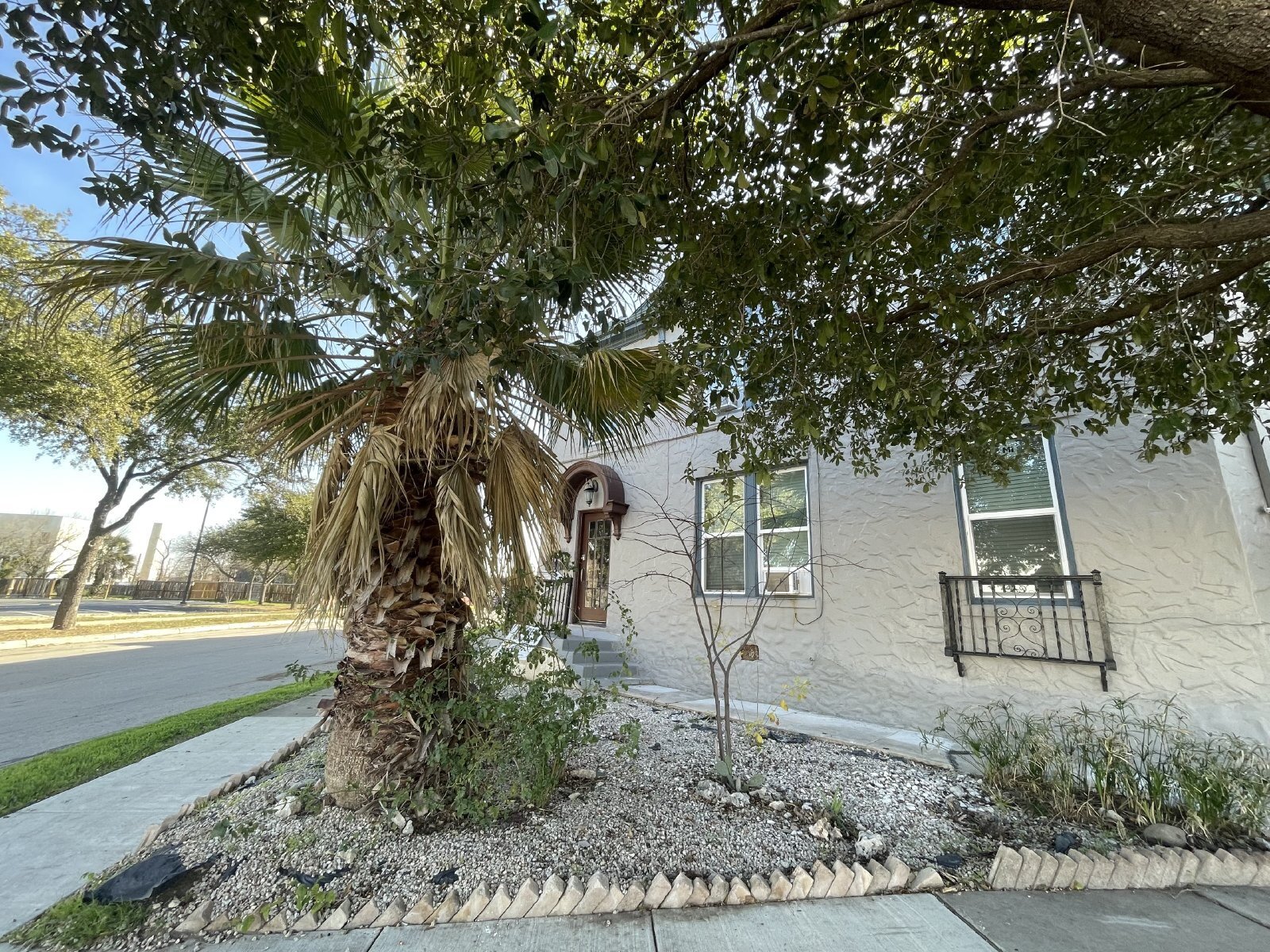 Application Special - One Bed/One Bath Off St Mary's property image