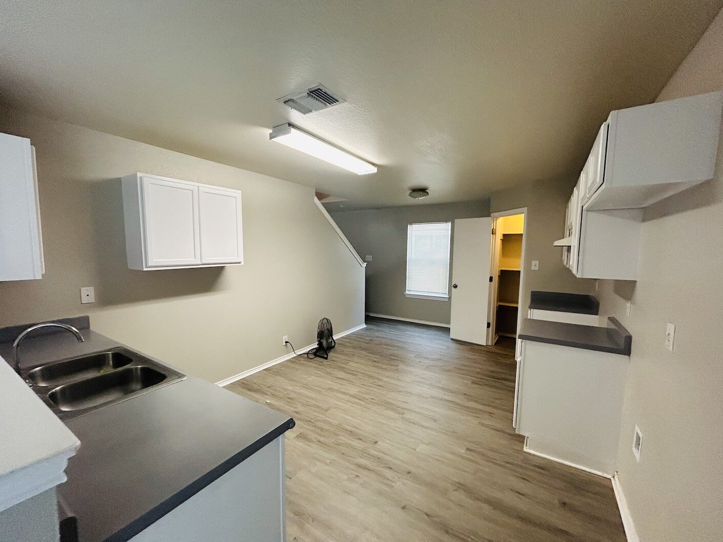 Affordable 5 Bedroom Newly Listed property image