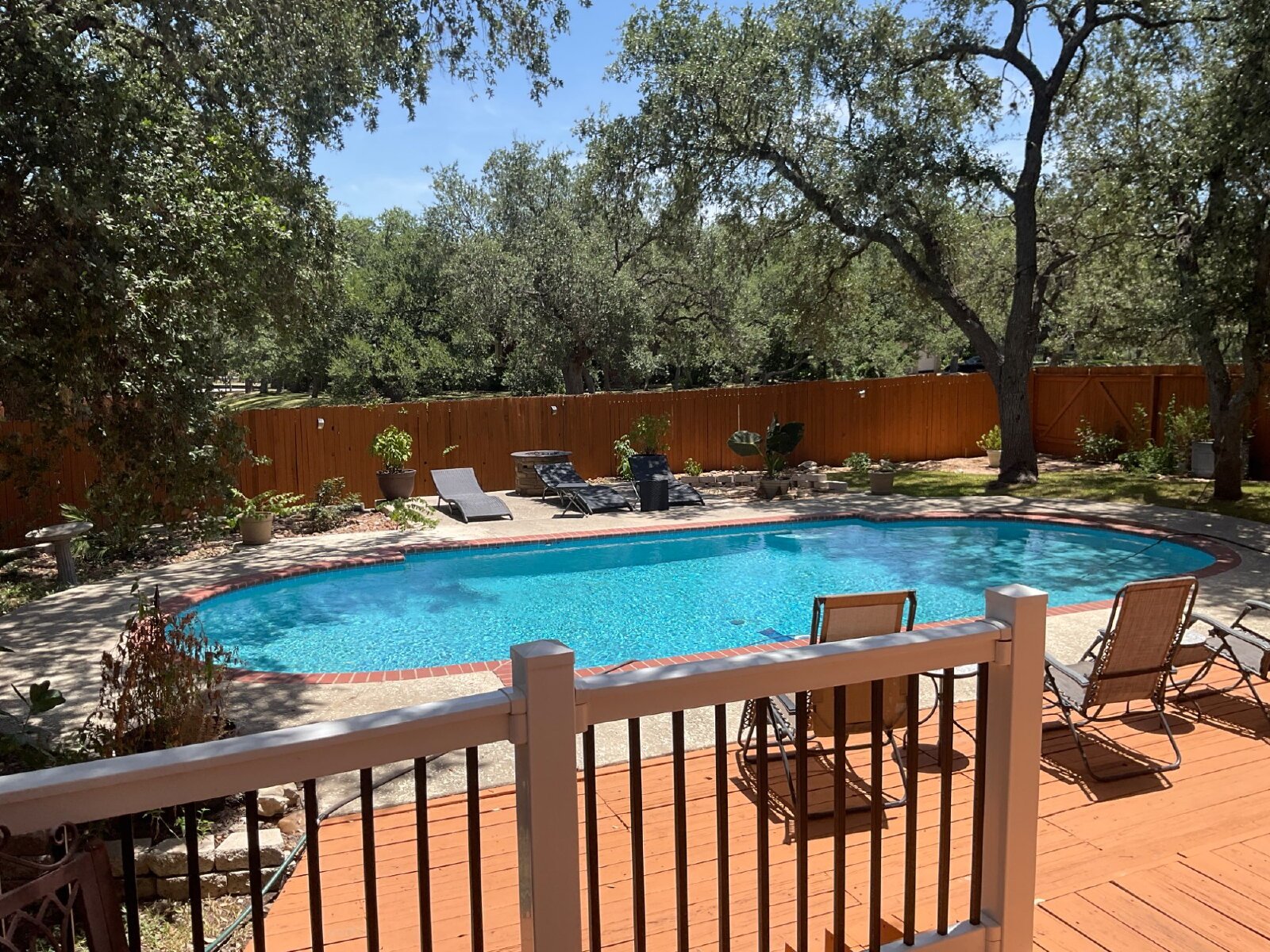 4 Bedroom Oasis with Pool, Close to Military & 151 property image