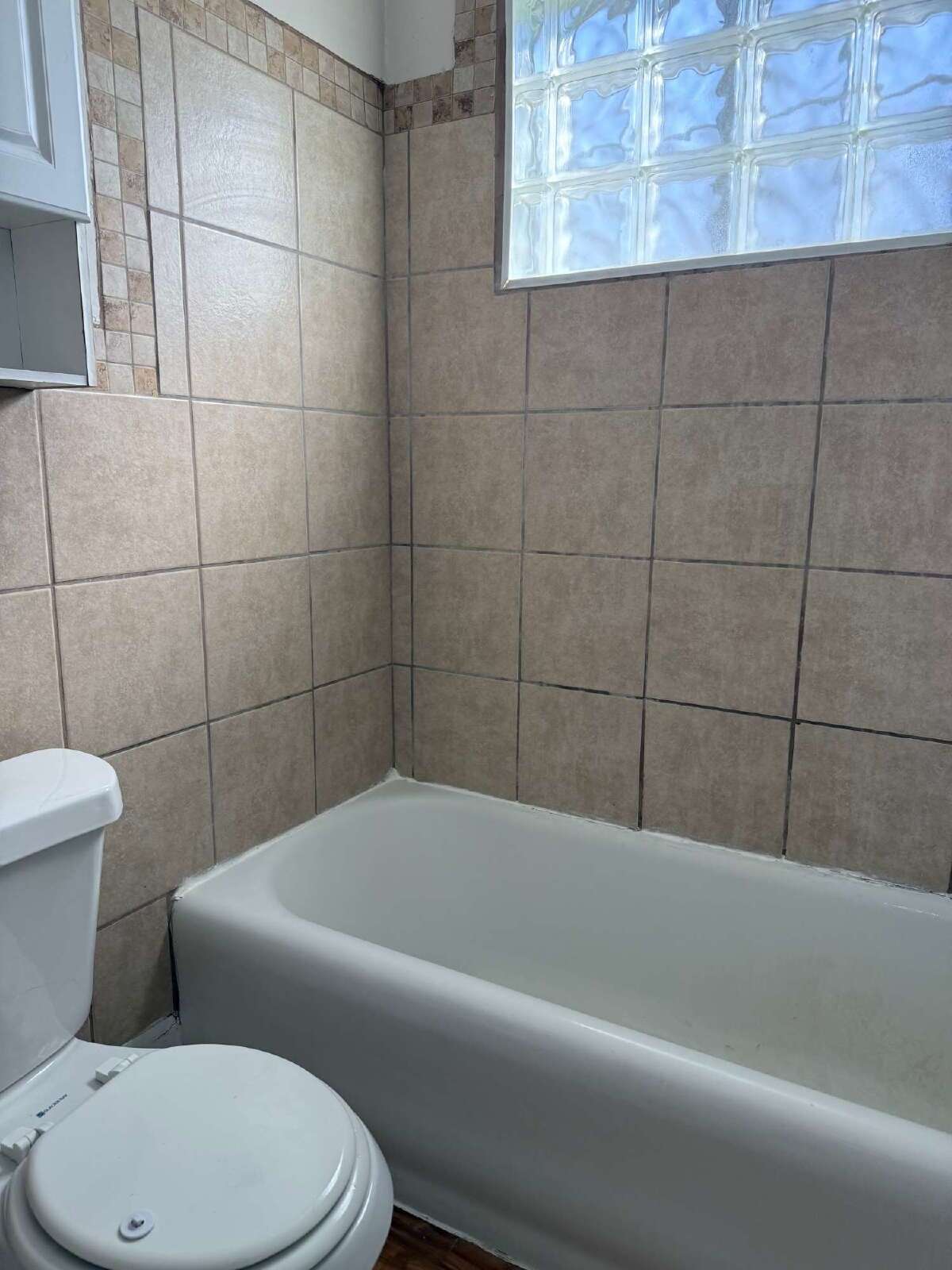 1 Bedroom plus a Den, Close to SAC and Alamo Heights property image