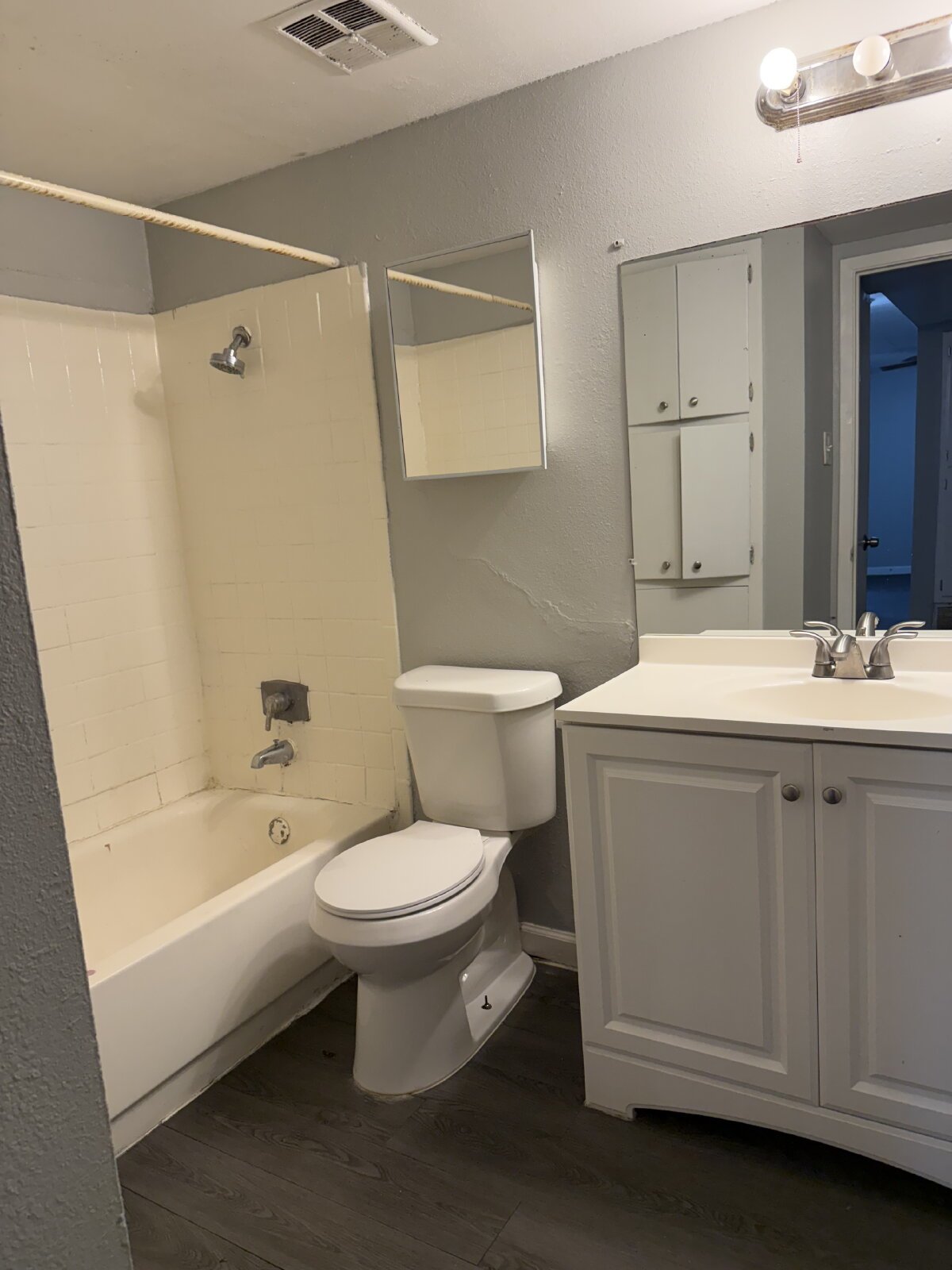 Application Special - 2 Bedroom/1 Bath in a Great Neighborhood property image