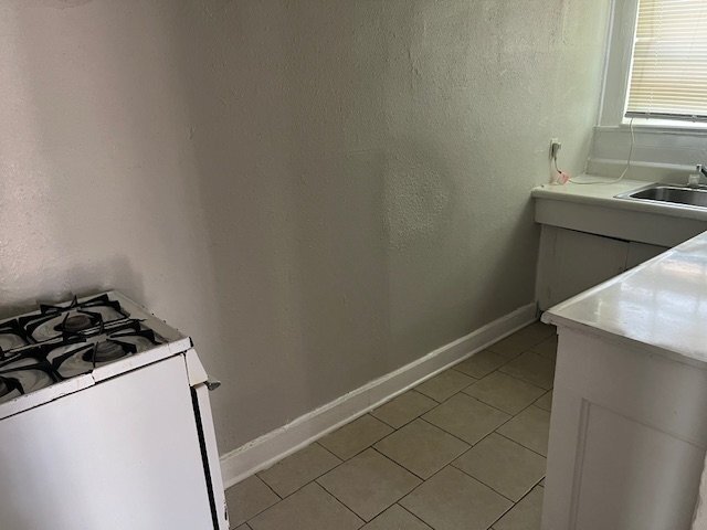 Utilities Included, Studio apartment in the heart of St. Mary's property image