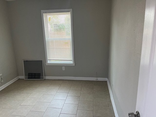 Utilities Included, Studio apartment in the heart of St. Mary's property image