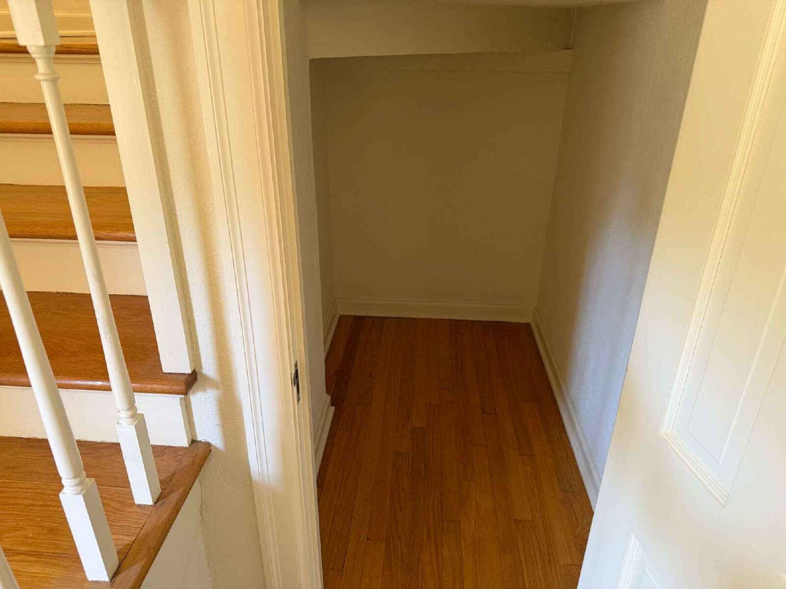 Beautiful two bedroom/1 bathroom with Original Details property image