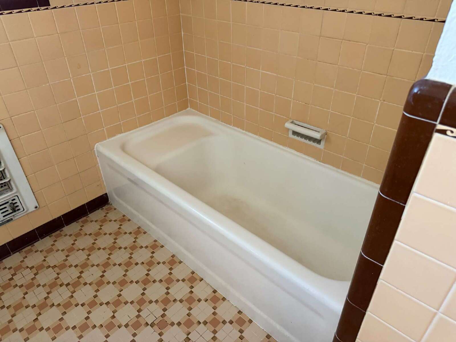 Beautiful two bedroom/1 bathroom with Original Details property image