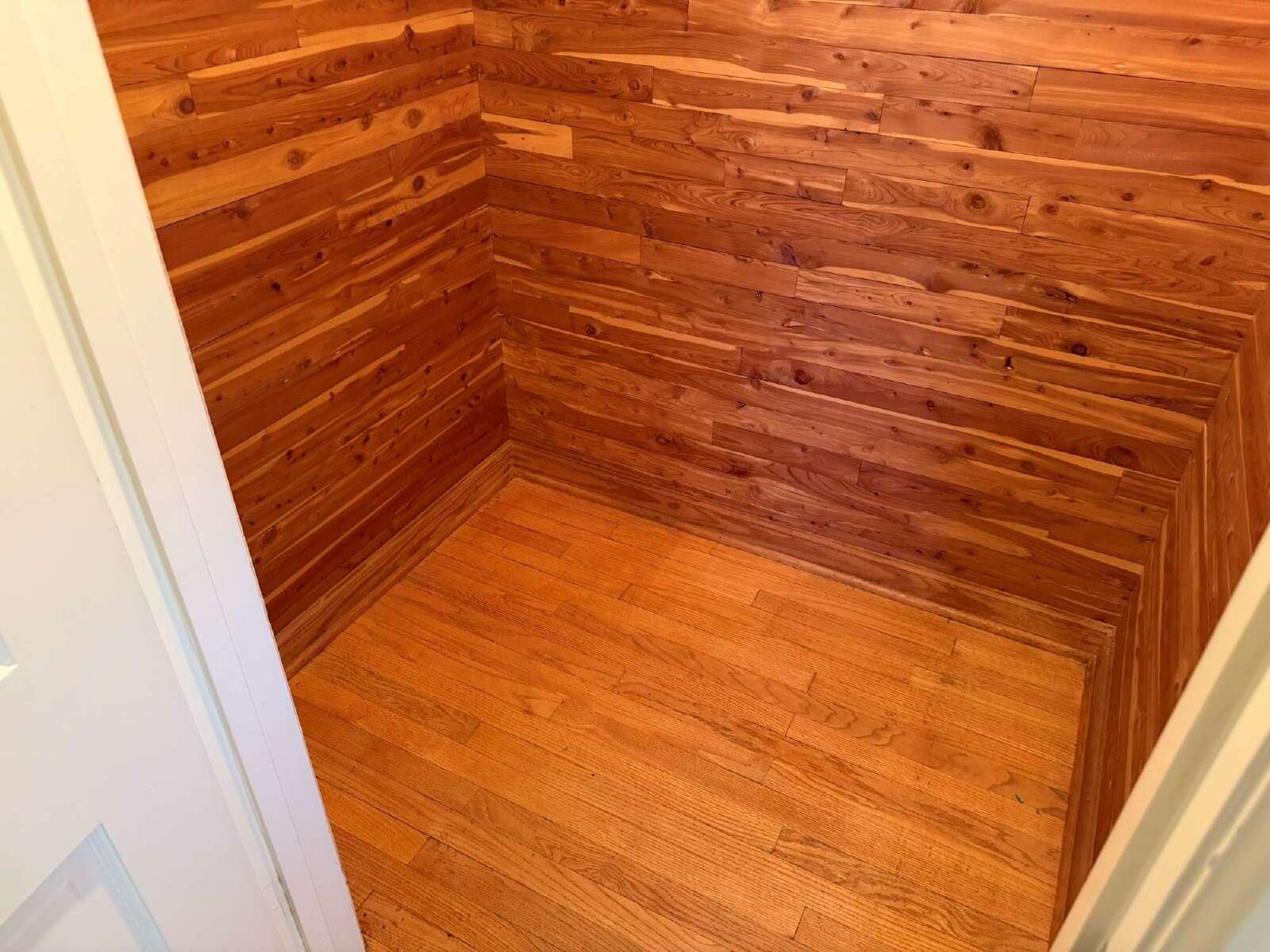 Beautiful two bedroom/1 bathroom with Original Details property image