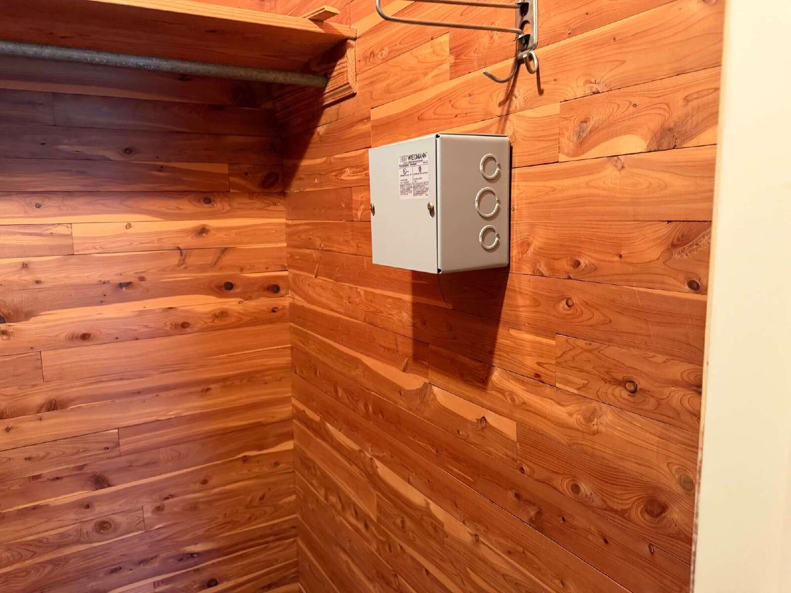 Beautiful two bedroom/1 bathroom with Original Details property image