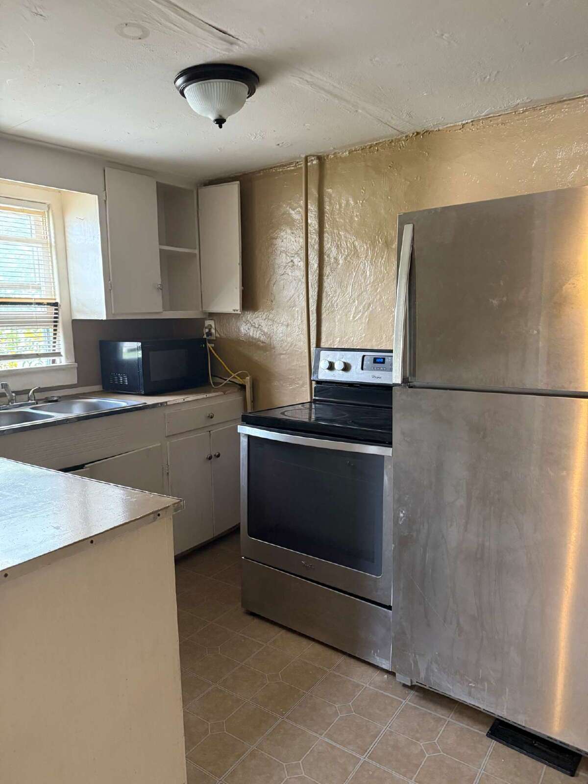 One Bedroom Apartment Close to 410 & 87 property image