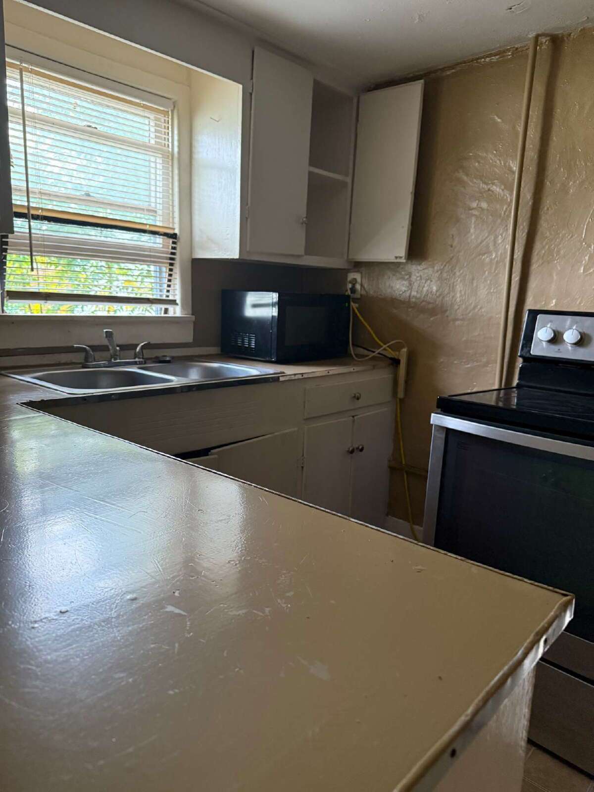 One Bedroom Apartment Close to 410 & 87 property image