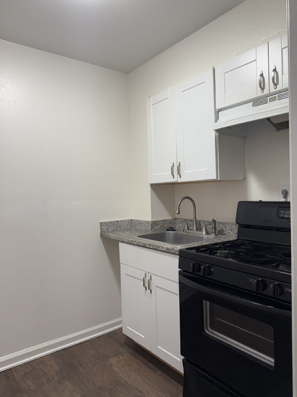 Application Special - Gorgeous One Bedroom On the East Side, Close to Ft. Sam property image