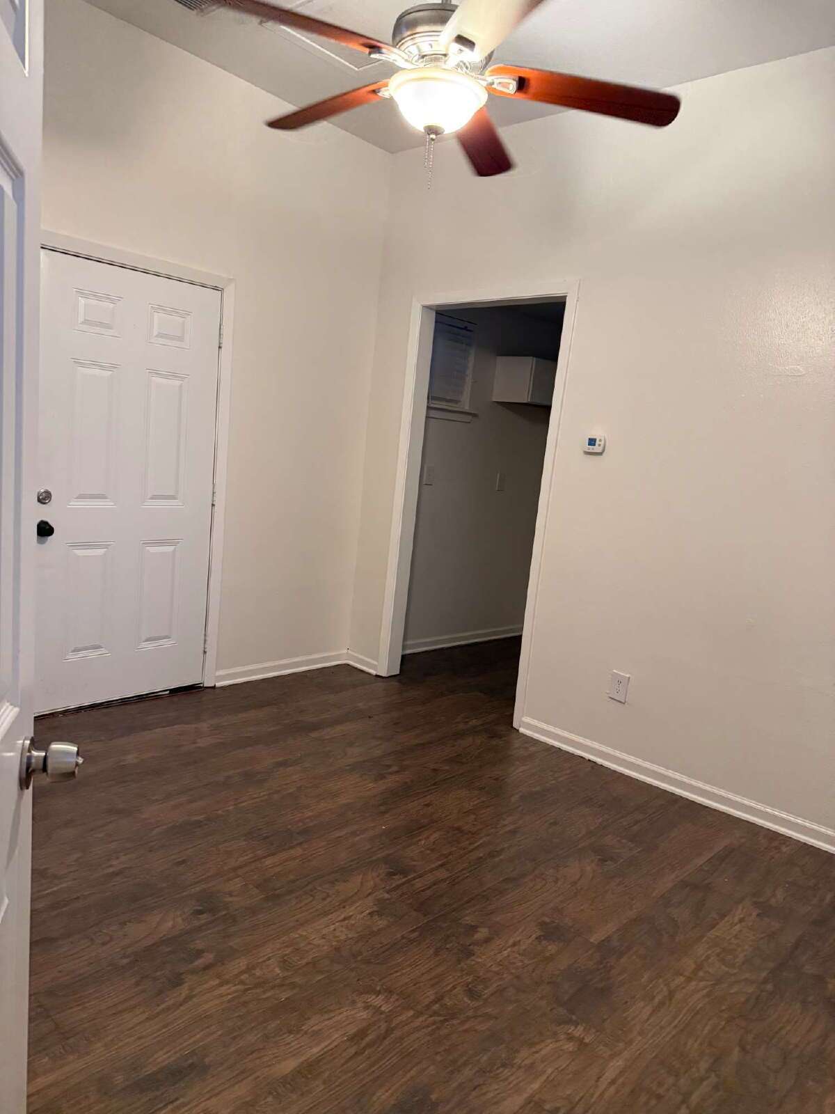 Application Special - Gorgeous One Bedroom On the East Side, Close to Ft. Sam property image