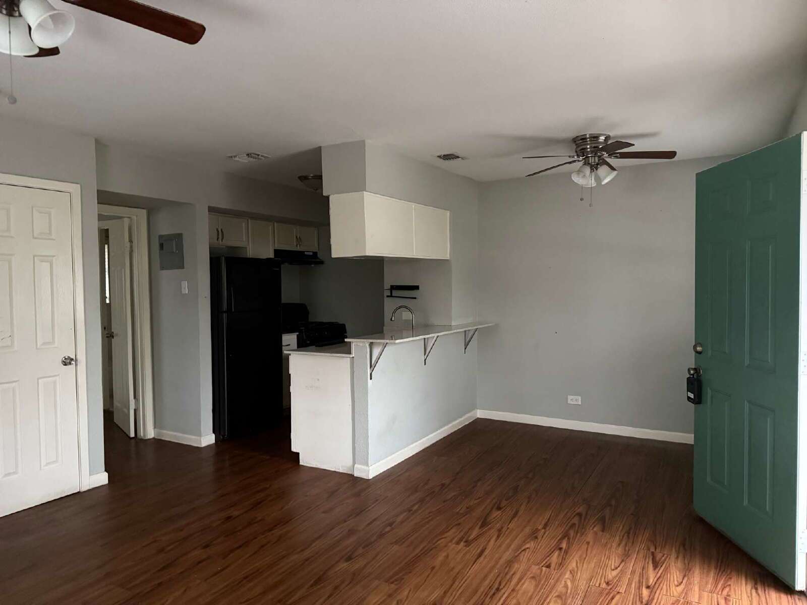 Application Special on this East Side 1 Bedroom, Close to Ft. Sam property image