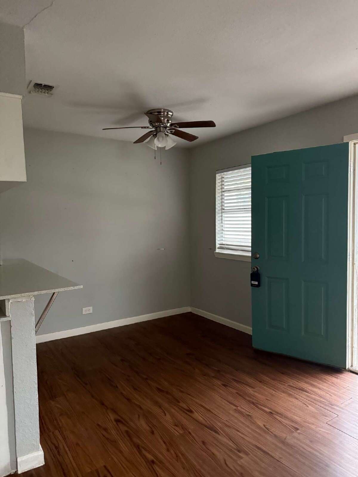 Application Special on this East Side 1 Bedroom, Close to Ft. Sam property image