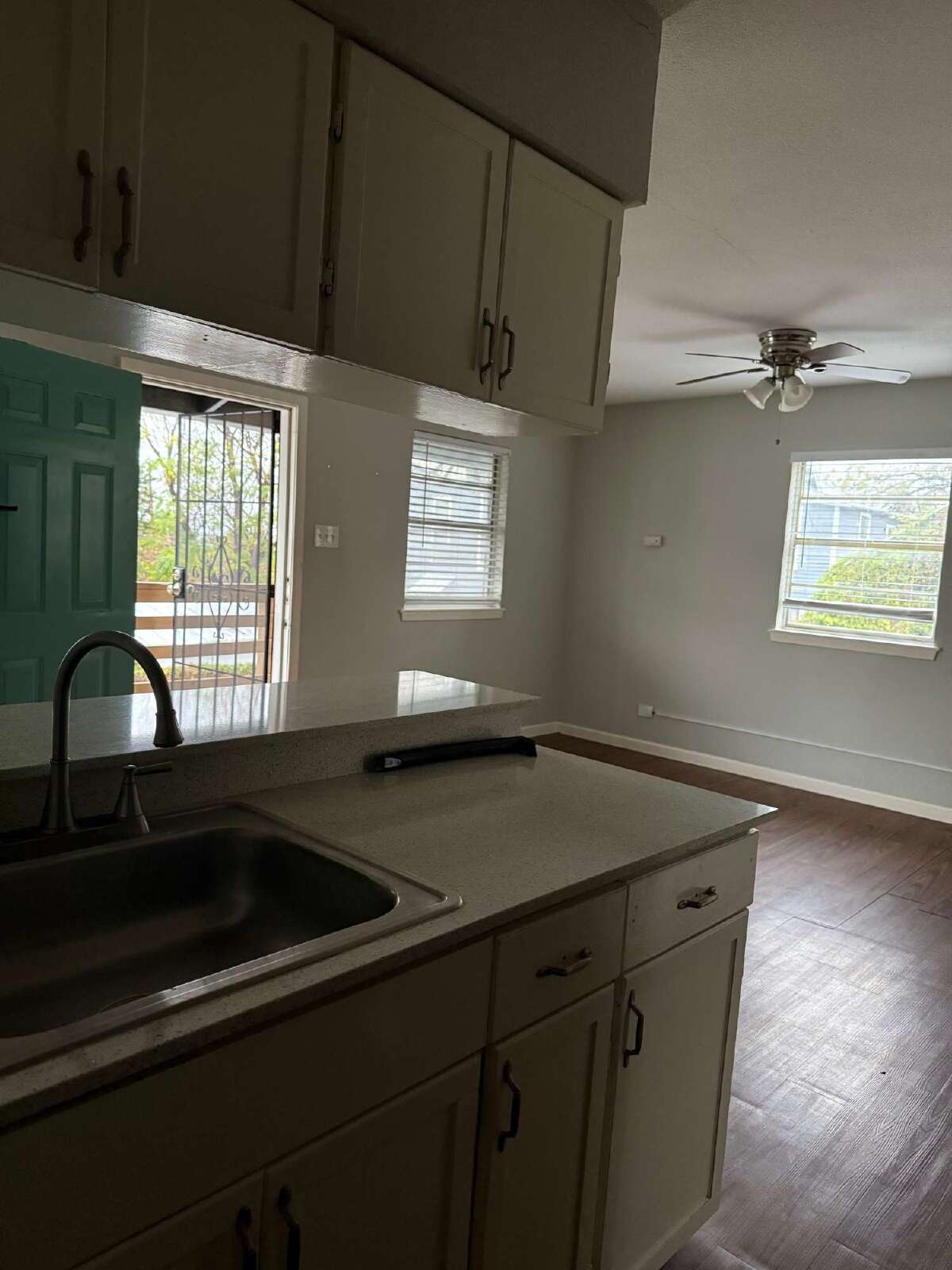 Application Special on this East Side 1 Bedroom, Close to Ft. Sam property image
