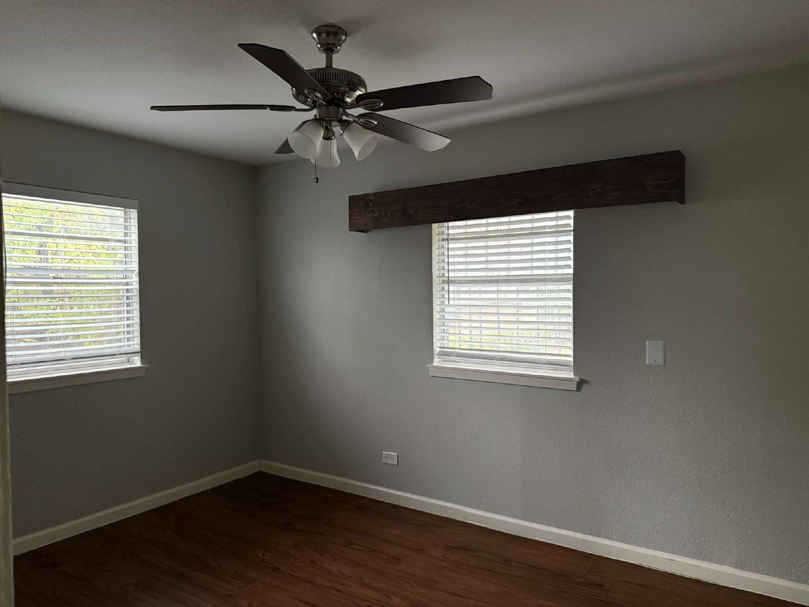 Application Special on this East Side 1 Bedroom, Close to Ft. Sam property image
