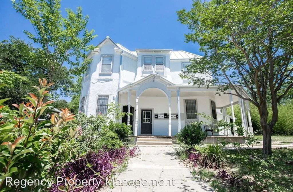 Application Special - Gorgeous One Bedroom On the East Side, Close to Ft. Sam property image