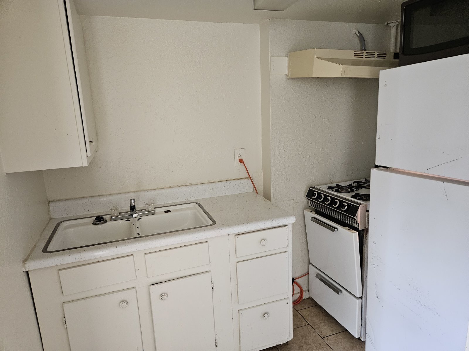 Utilities Included, Studio apartment in the heart of St. Mary's property image