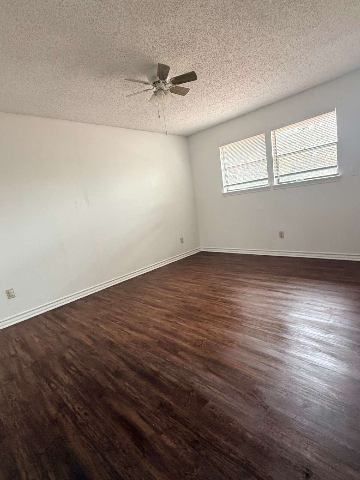 Beautiful 2 bed/2 Bath home Close to W Loop 1604 property image