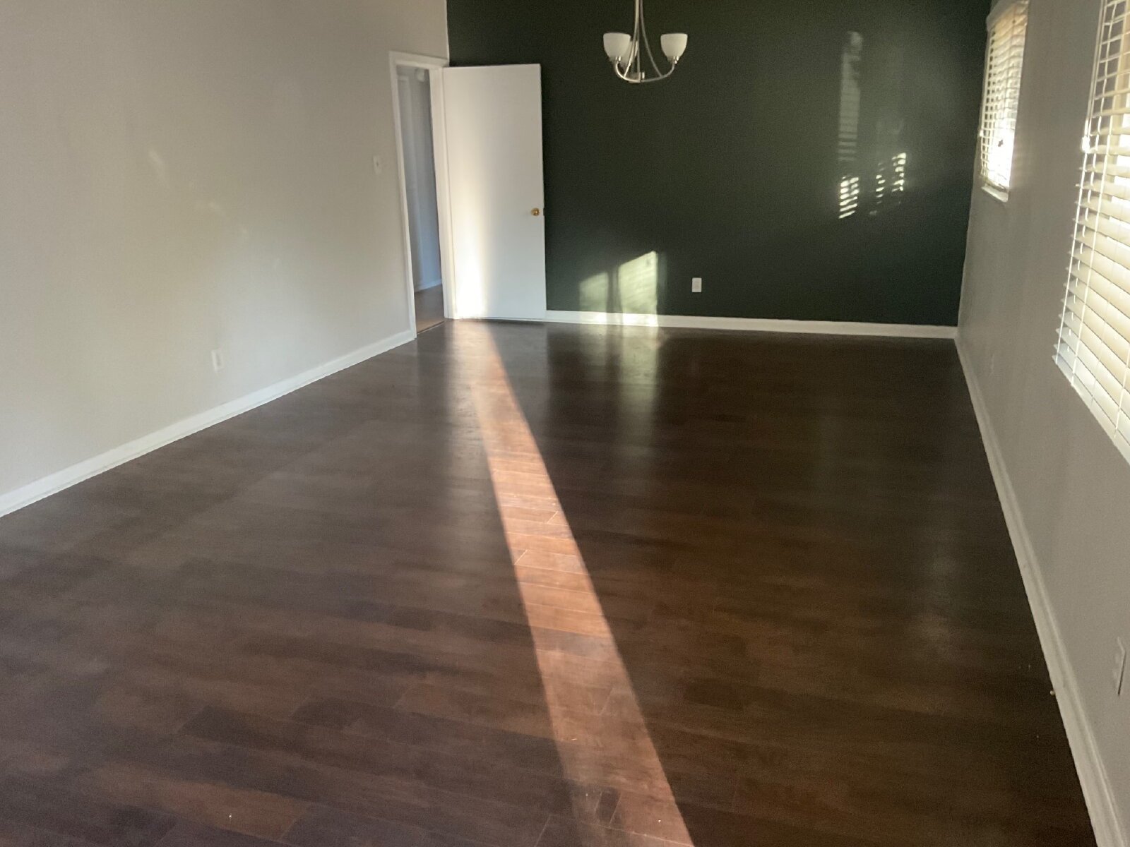 Beautiful 3 Bedroom Close to the Airport property image