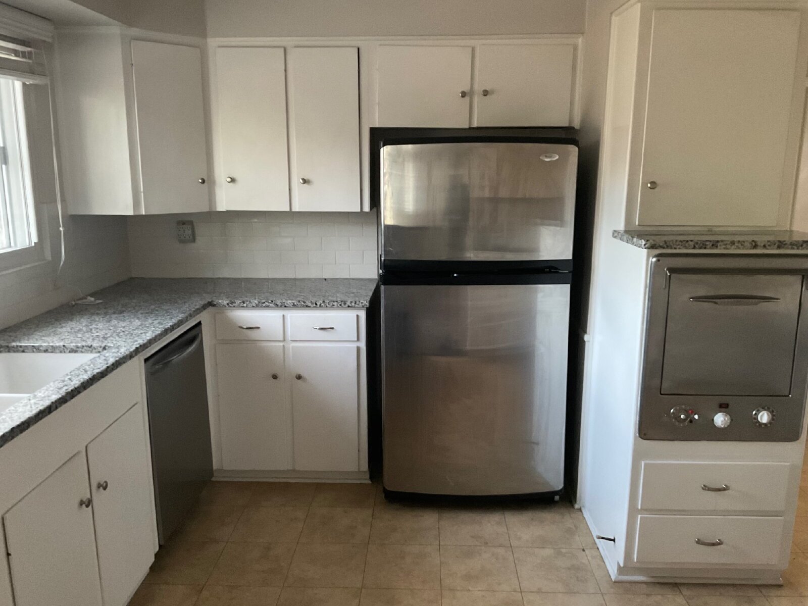 Beautiful 3 Bedroom Close to the Airport property image