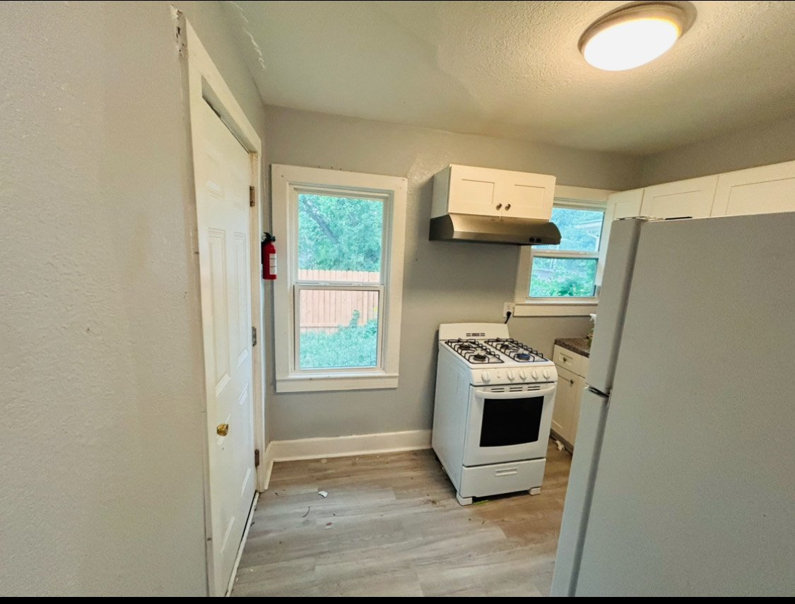 Well located One bed/One bath with in Unit Laundry property image