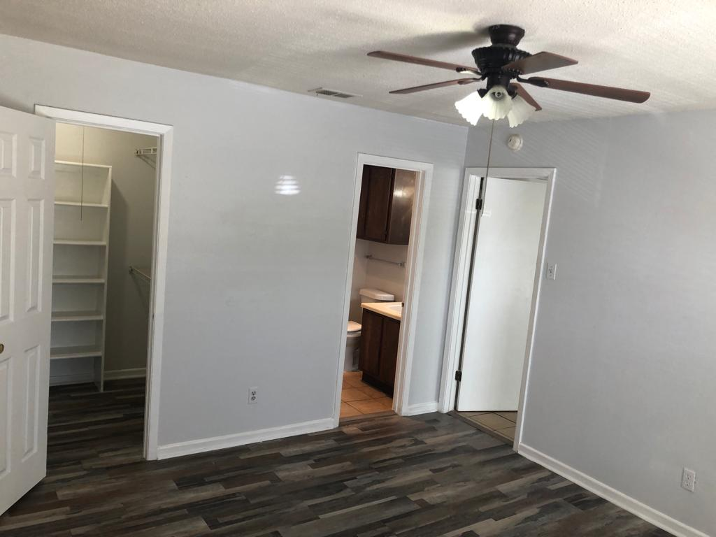 2 bedroom/2 bathroom Apartment off Medical Dr & Babcock property image