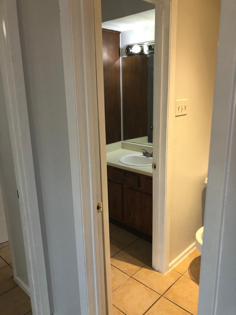 2 bedroom/2 bathroom Apartment off Medical Dr & Babcock property image