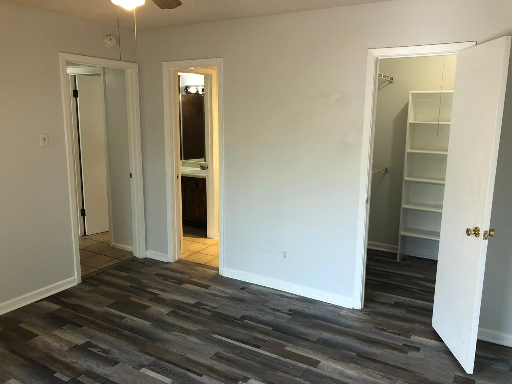 2 bedroom/2 bathroom Apartment off Medical Dr & Babcock property image