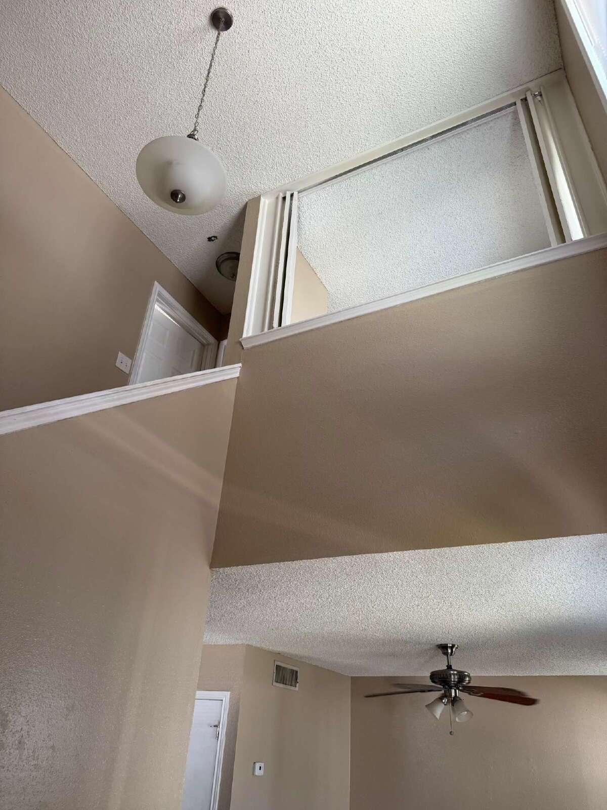 Beautiful two bed/1.5 bath in the heart of Alamo Heights property image