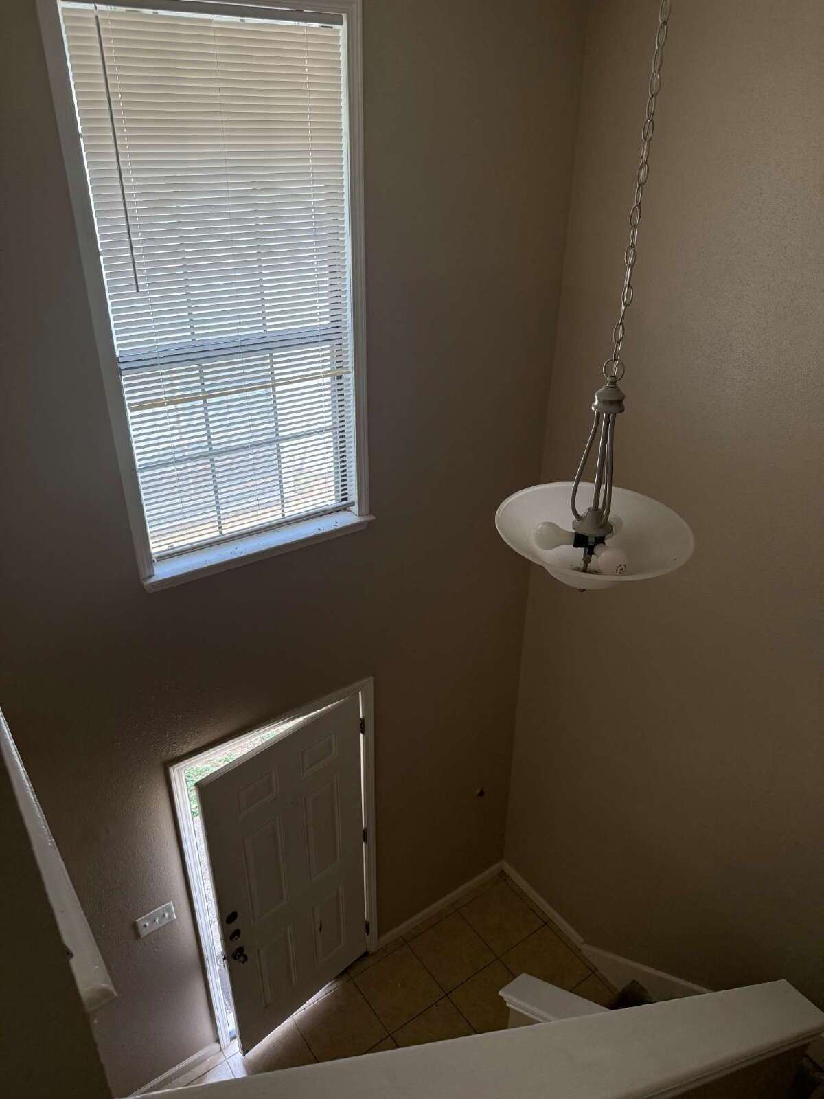 Beautiful two bed/1.5 bath in the heart of Alamo Heights property image