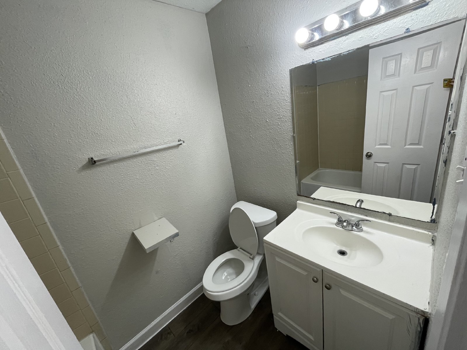 Two bedroom, 1 bathroom apartment property image