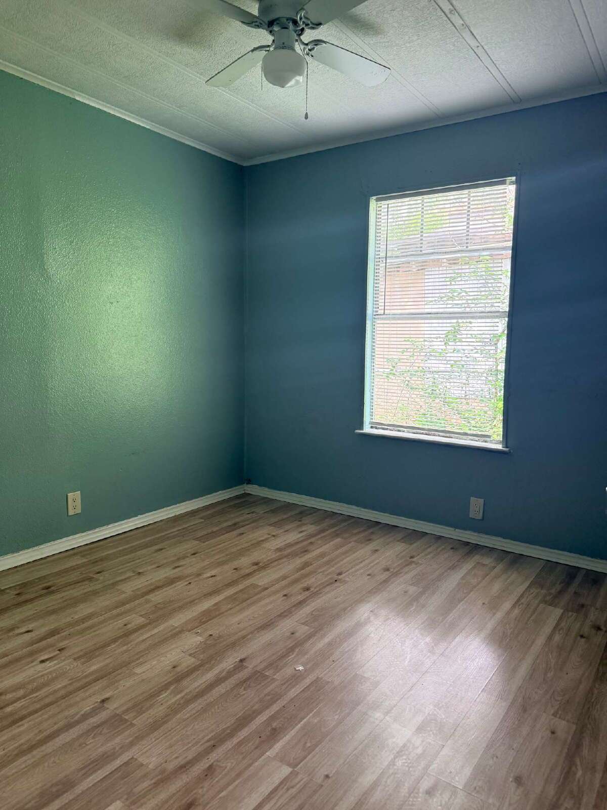 Newly Renovated 2 bed/1 bath property image