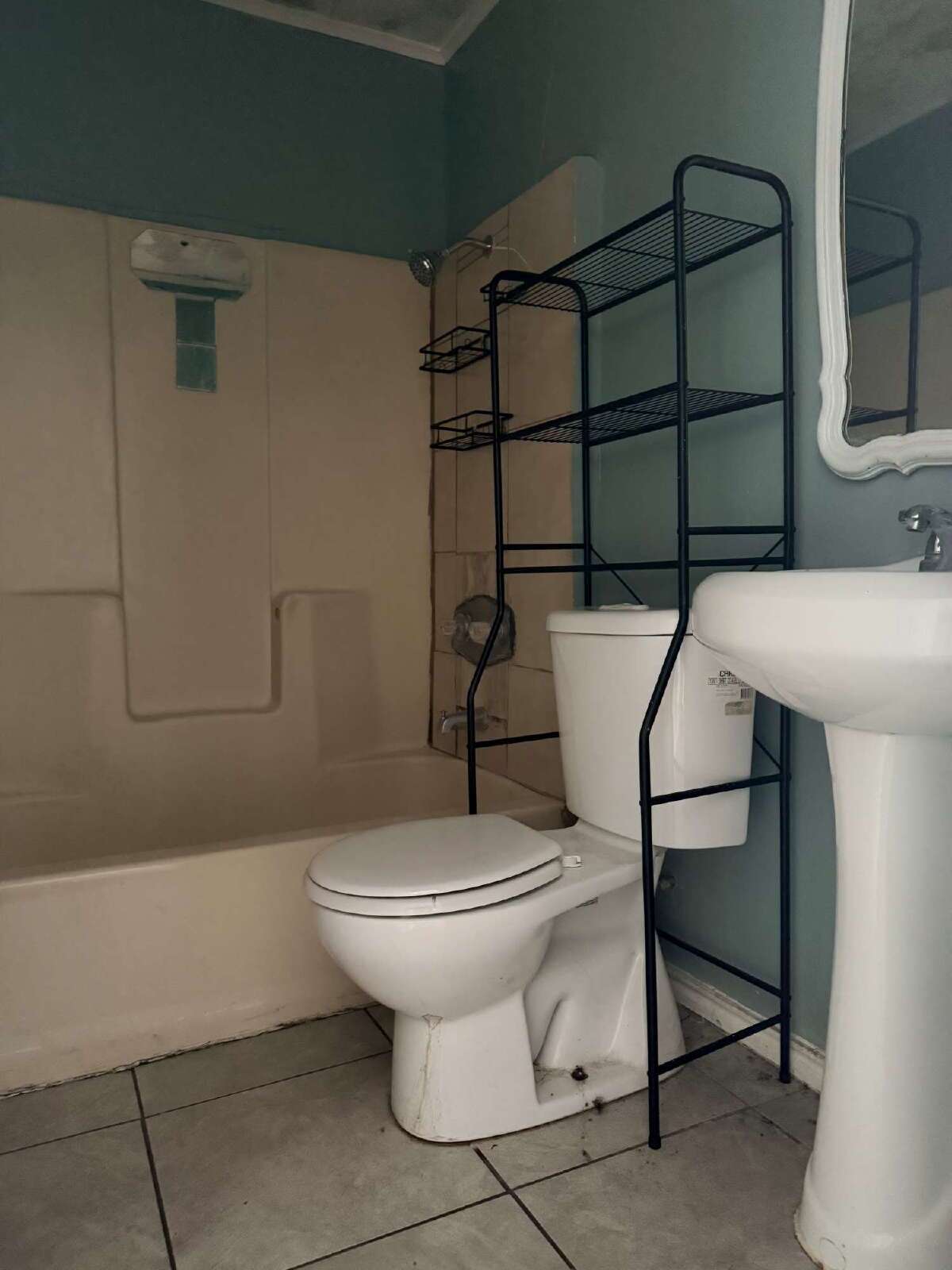 Newly Renovated 2 bed/1 bath property image