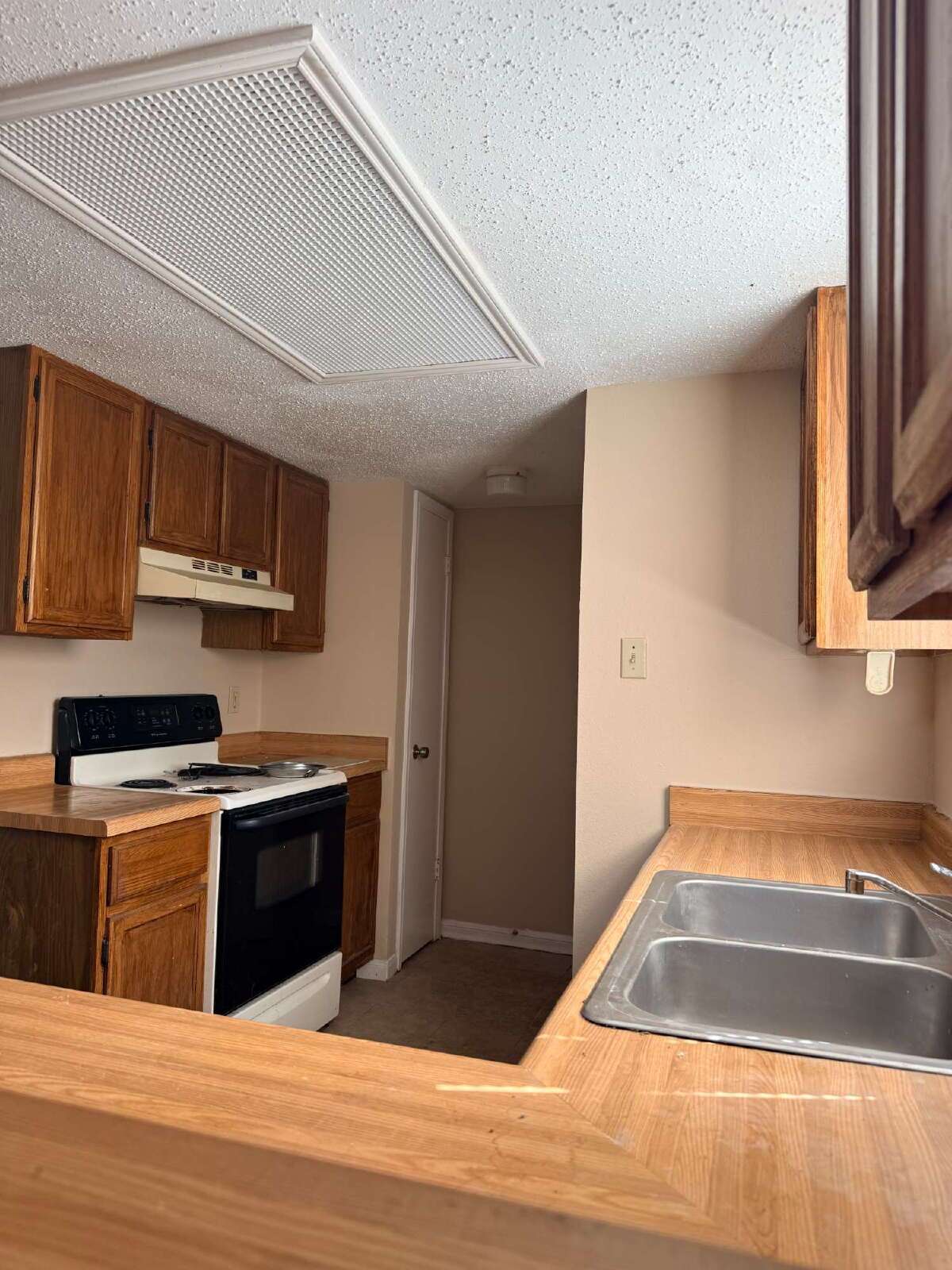 Two Bed/ Two Bath Duplex Home, Close to Ft. Sam Houston property image