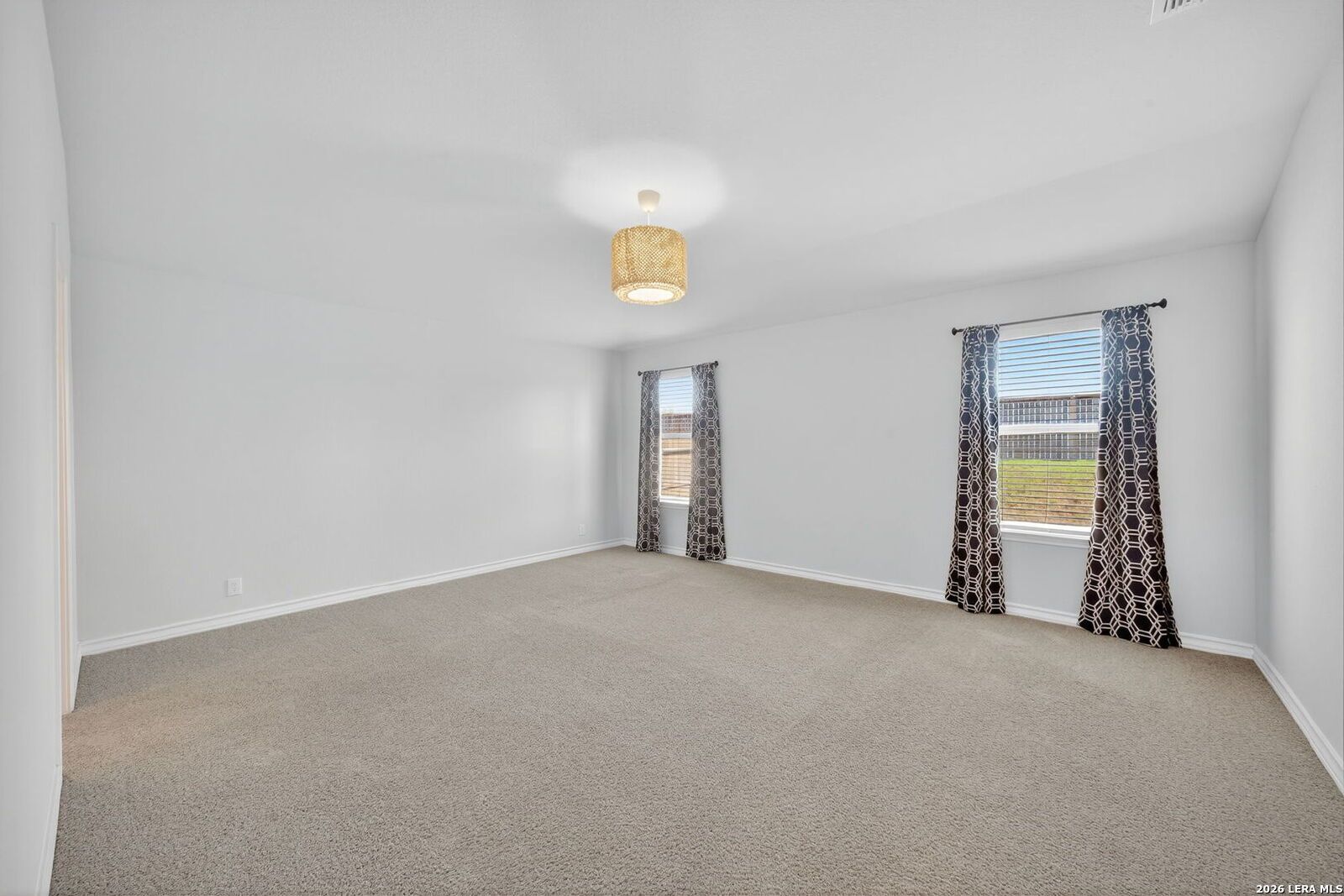 Open Floor Plan 4 Bed/2.5 Bath Home in Alamo Ranch property image