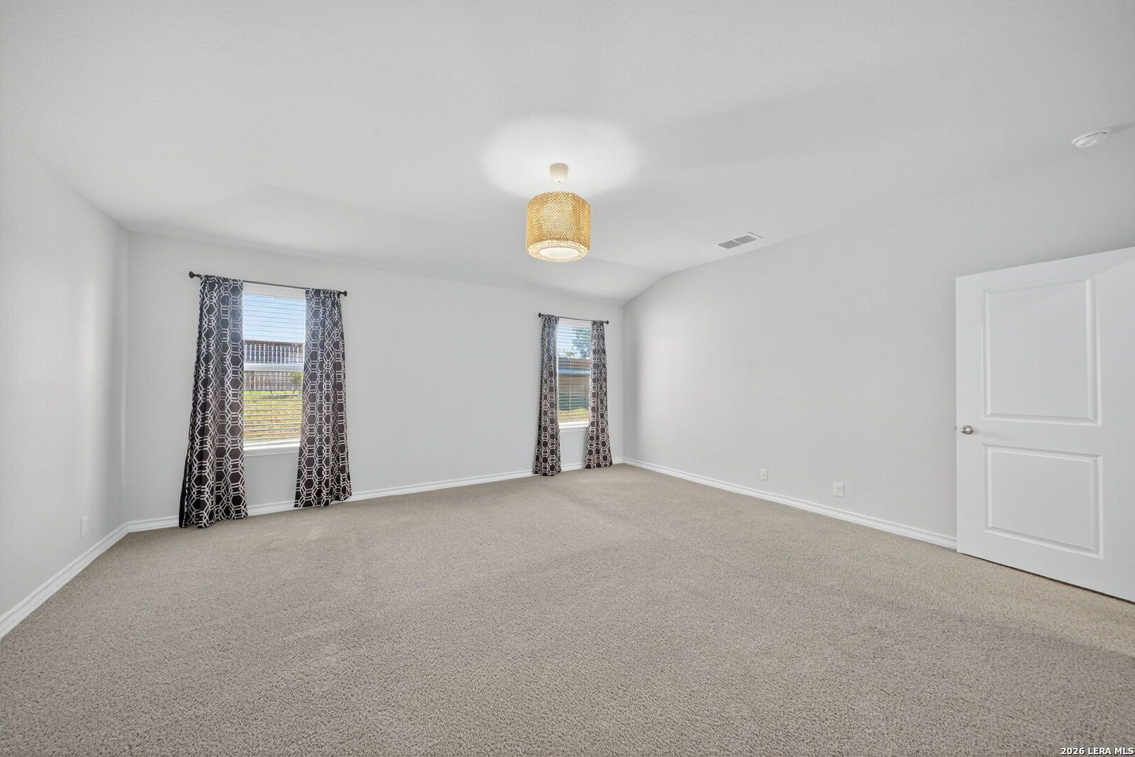 Open Floor Plan 4 Bed/2.5 Bath Home in Alamo Ranch property image