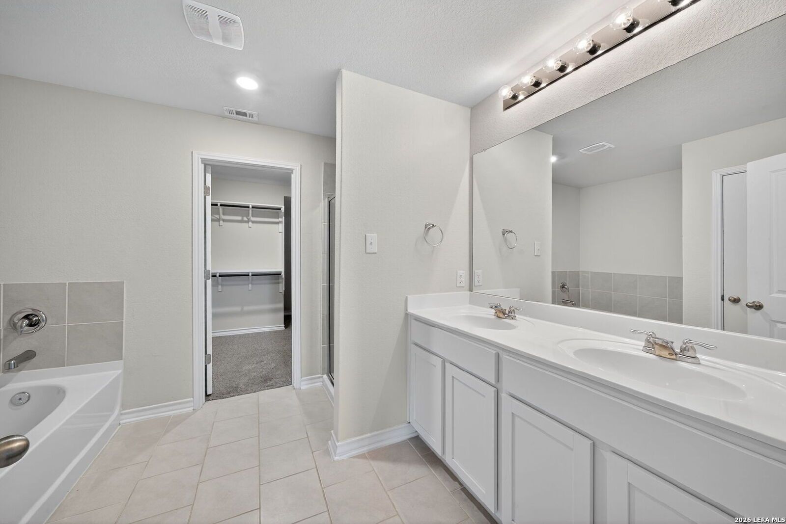 Open Floor Plan 4 Bed/2.5 Bath Home in Alamo Ranch property image