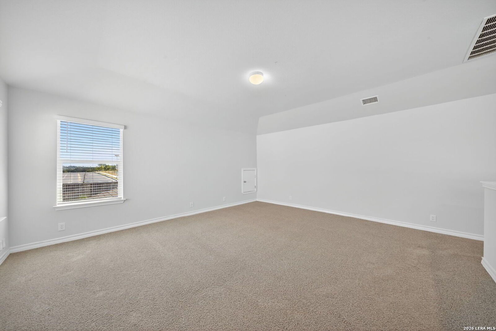 Open Floor Plan 4 Bed/2.5 Bath Home in Alamo Ranch property image