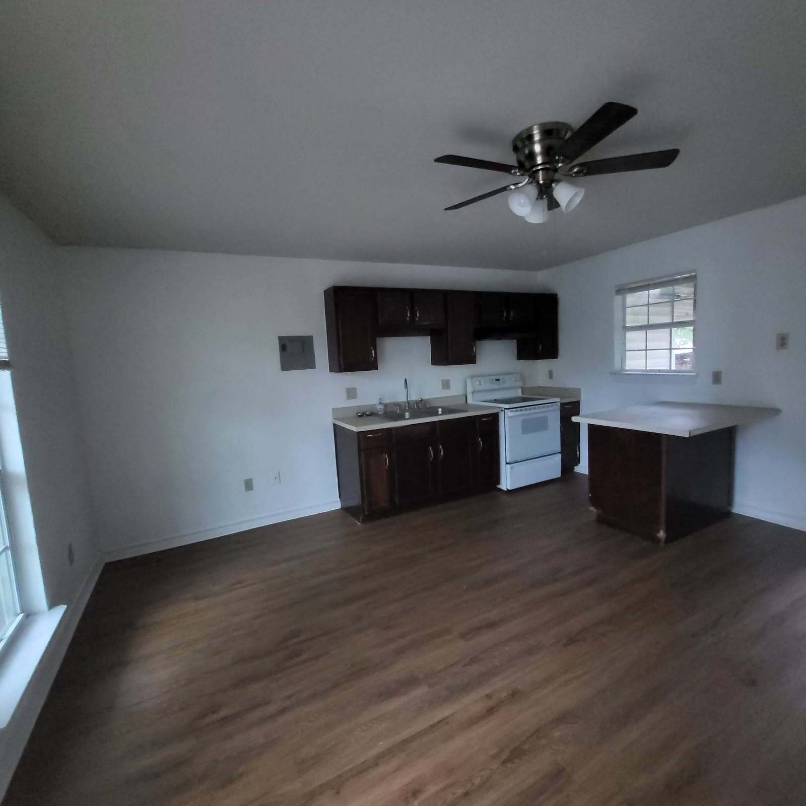 Two Bed/1 Bath With Covered Parking in Floresville property image