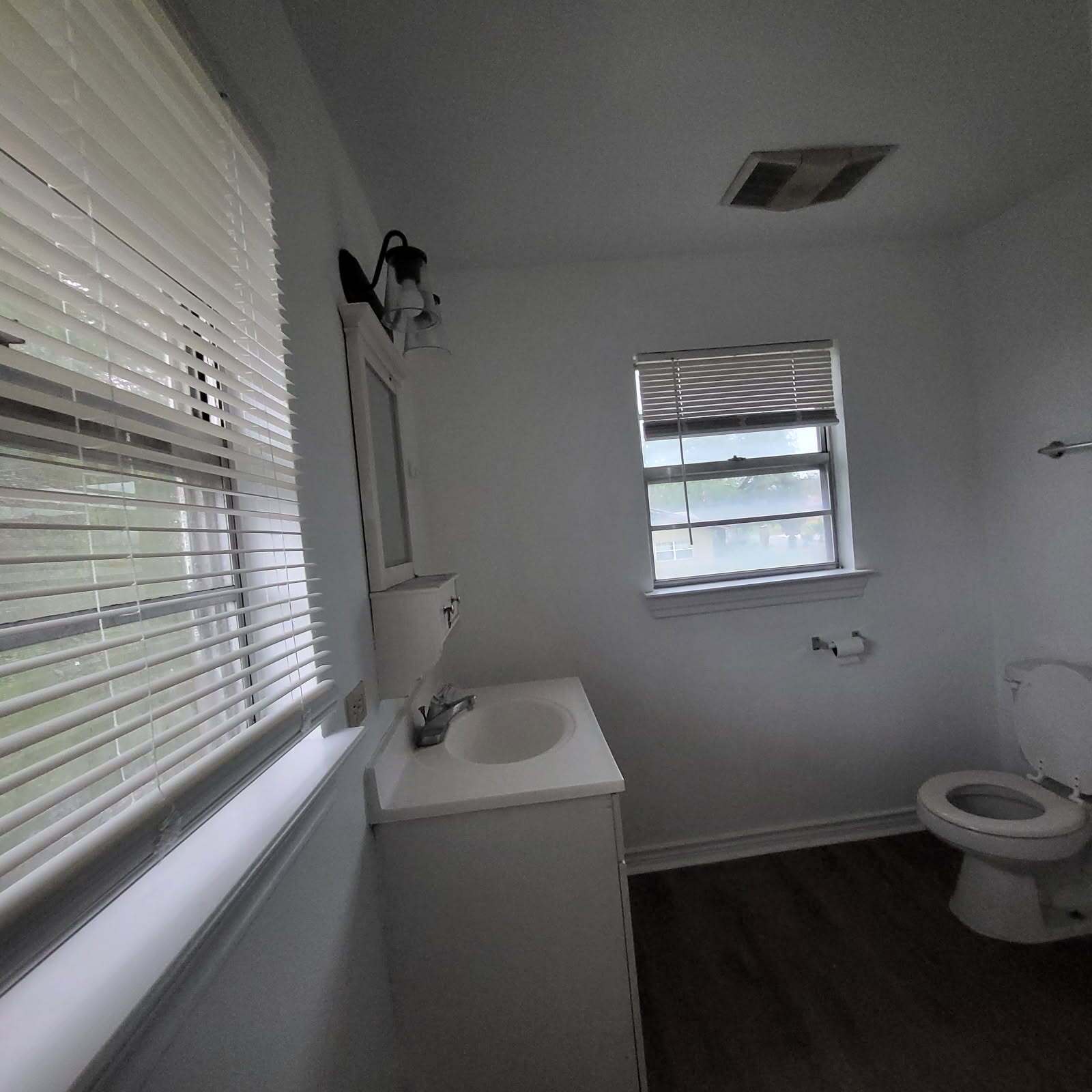 Two Bed/1 Bath With Covered Parking in Floresville property image