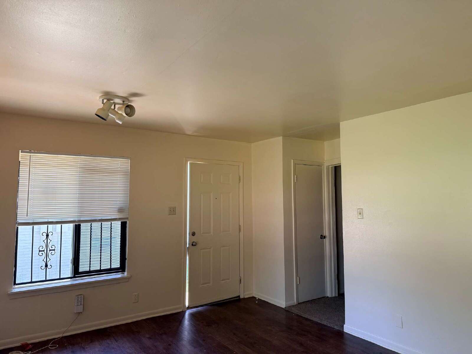 Affordable 1 Bed/1 Bath Duplex Apartment property image