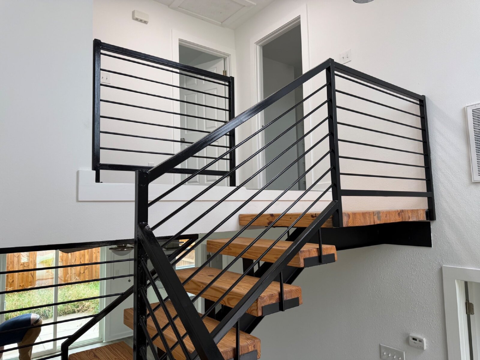 Beautiful 3 bed/3 bath Available in North East San Antonio property image