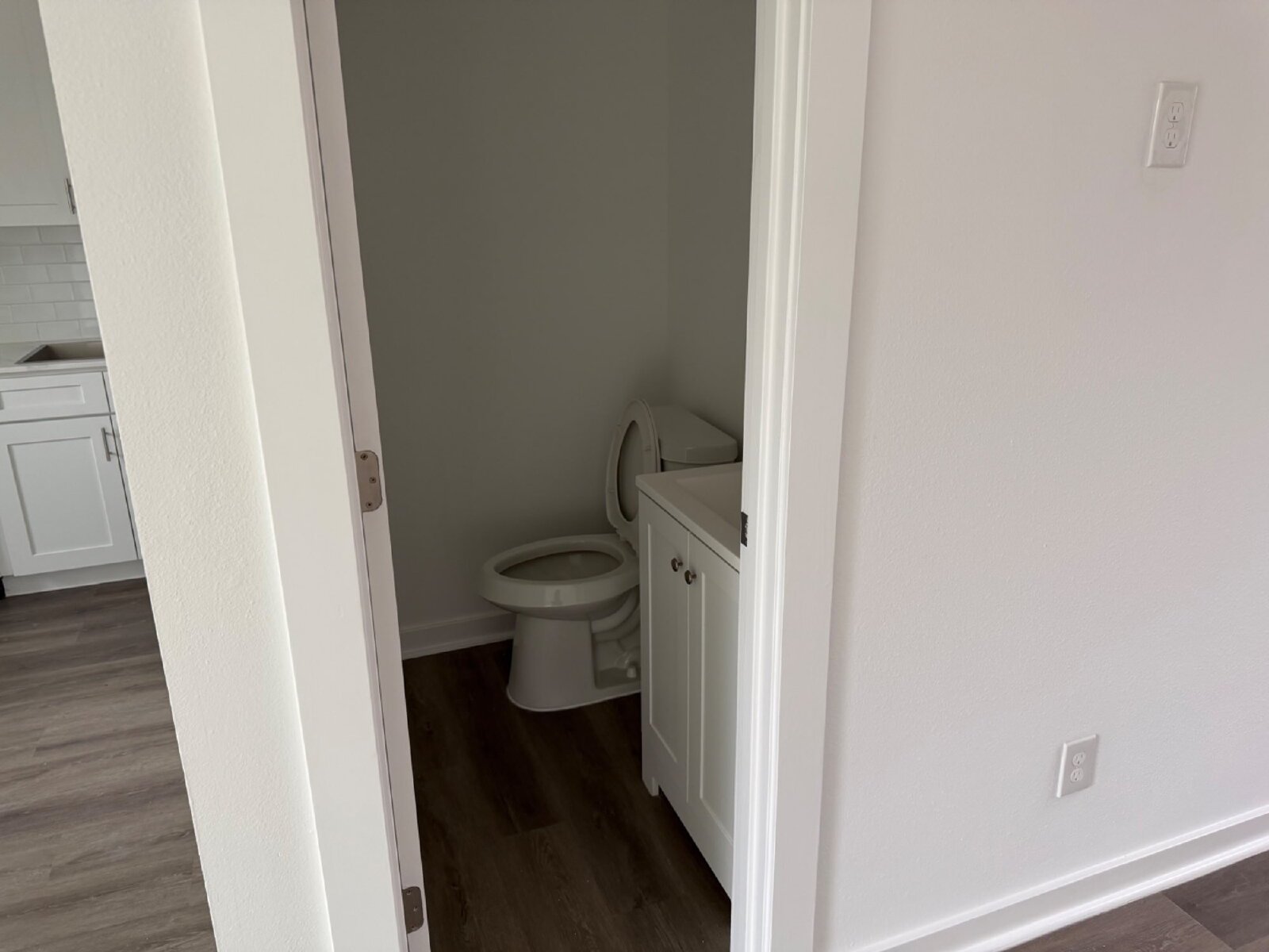 Beautiful 3 bed/3 bath Available in North East San Antonio property image