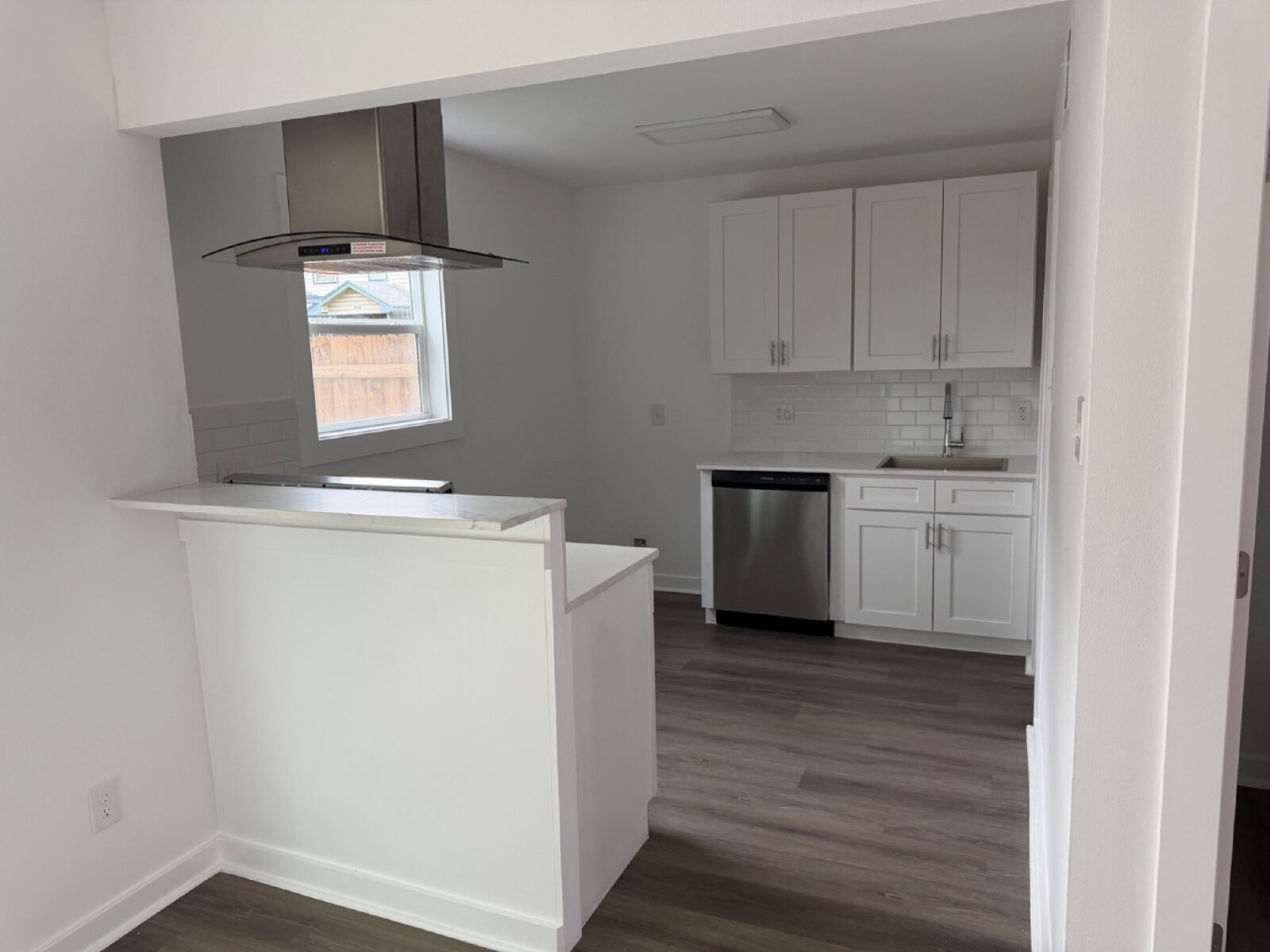 Beautiful 3 bed/3 bath Available in North East San Antonio property image