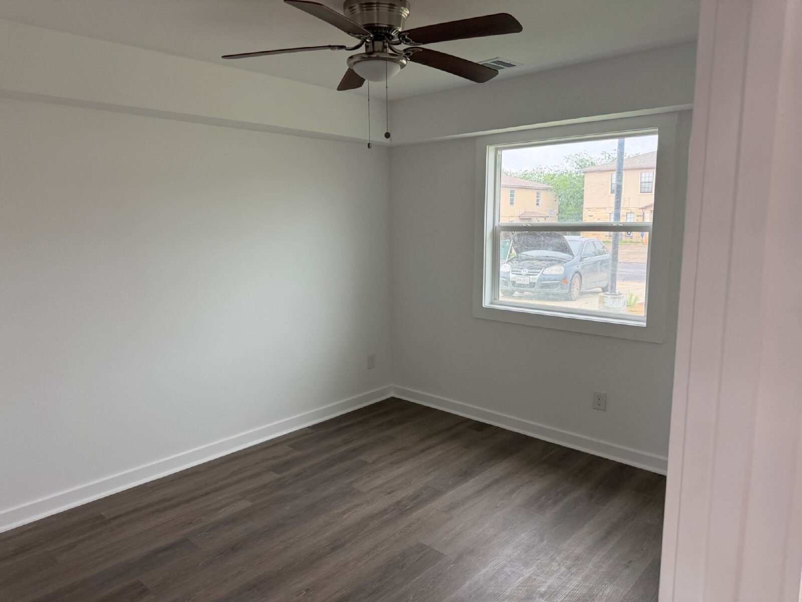 Beautiful 3 bed/3 bath Available in North East San Antonio property image