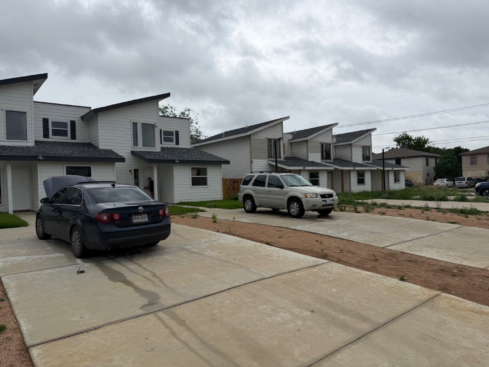 Beautiful 3 bed/3 bath Available in North East San Antonio property image